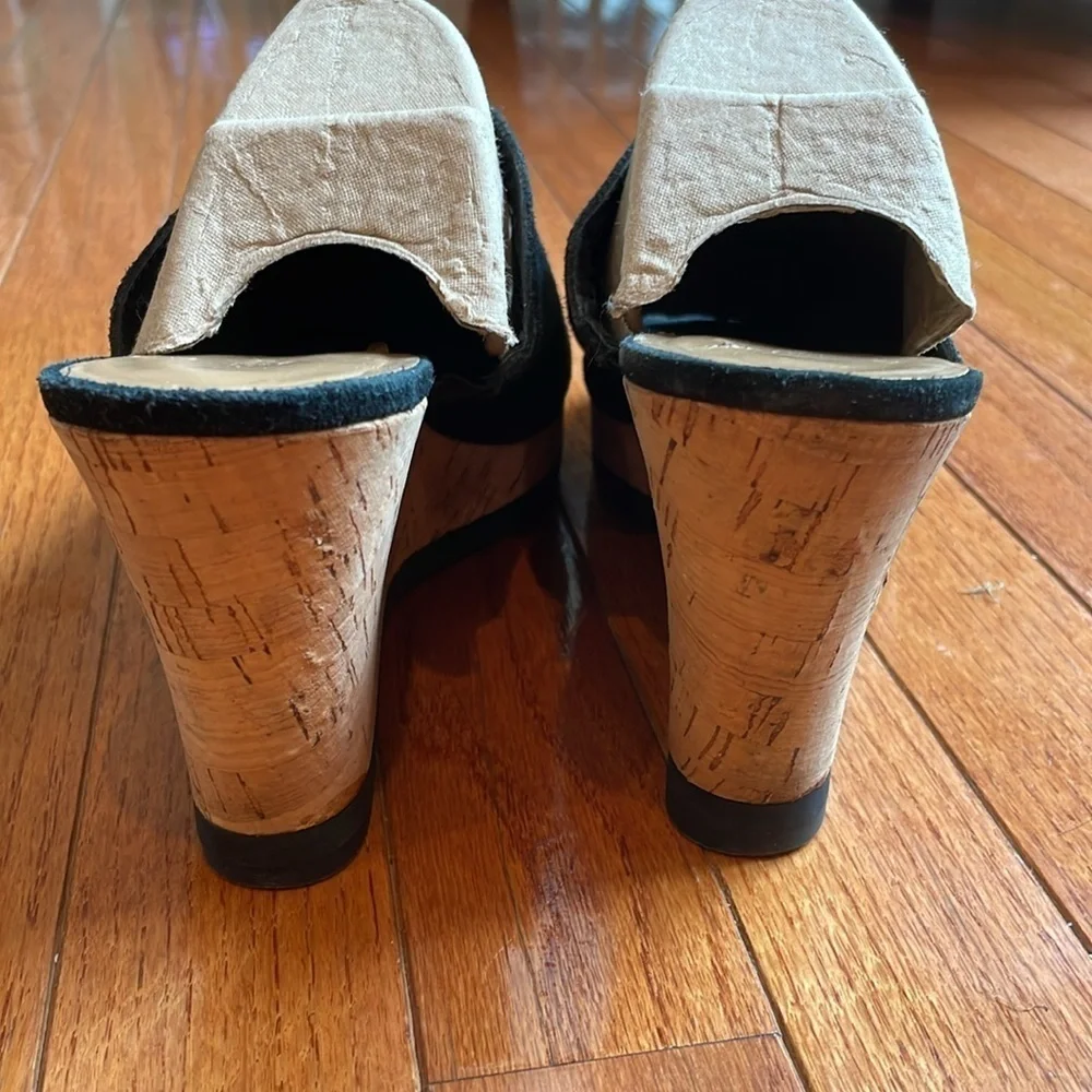 🗑️ Franco Sarto  black suede wedge sandal with cork wedge